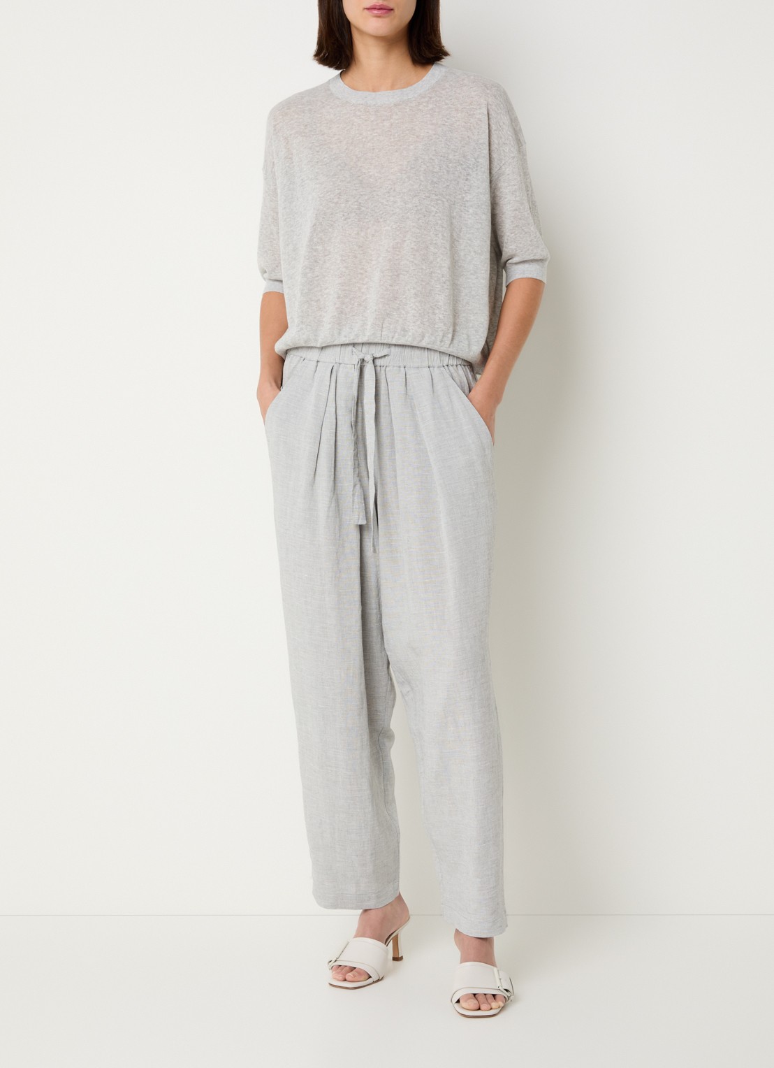 Knit-ted Sally high waist straight fit pantalon in linnenblend - voorkant 2 grijs