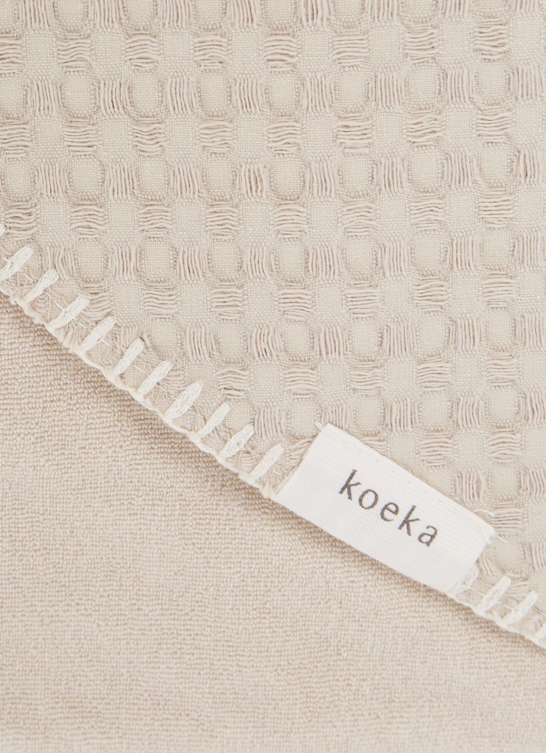 Koeka Antwerp omslagdoek van katoen 105 x 100 cm - detail zand