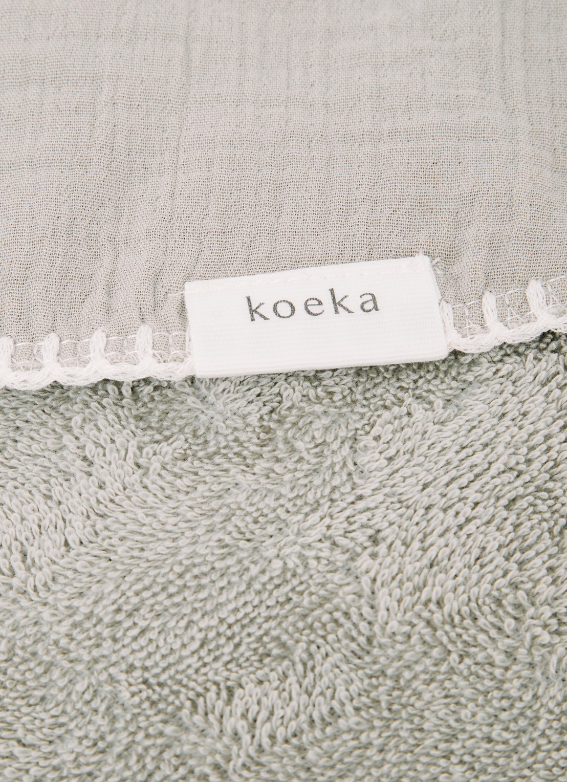 Koeka Faro omslagdoek 100 x 100 cm - voorkant 2 lindegroen