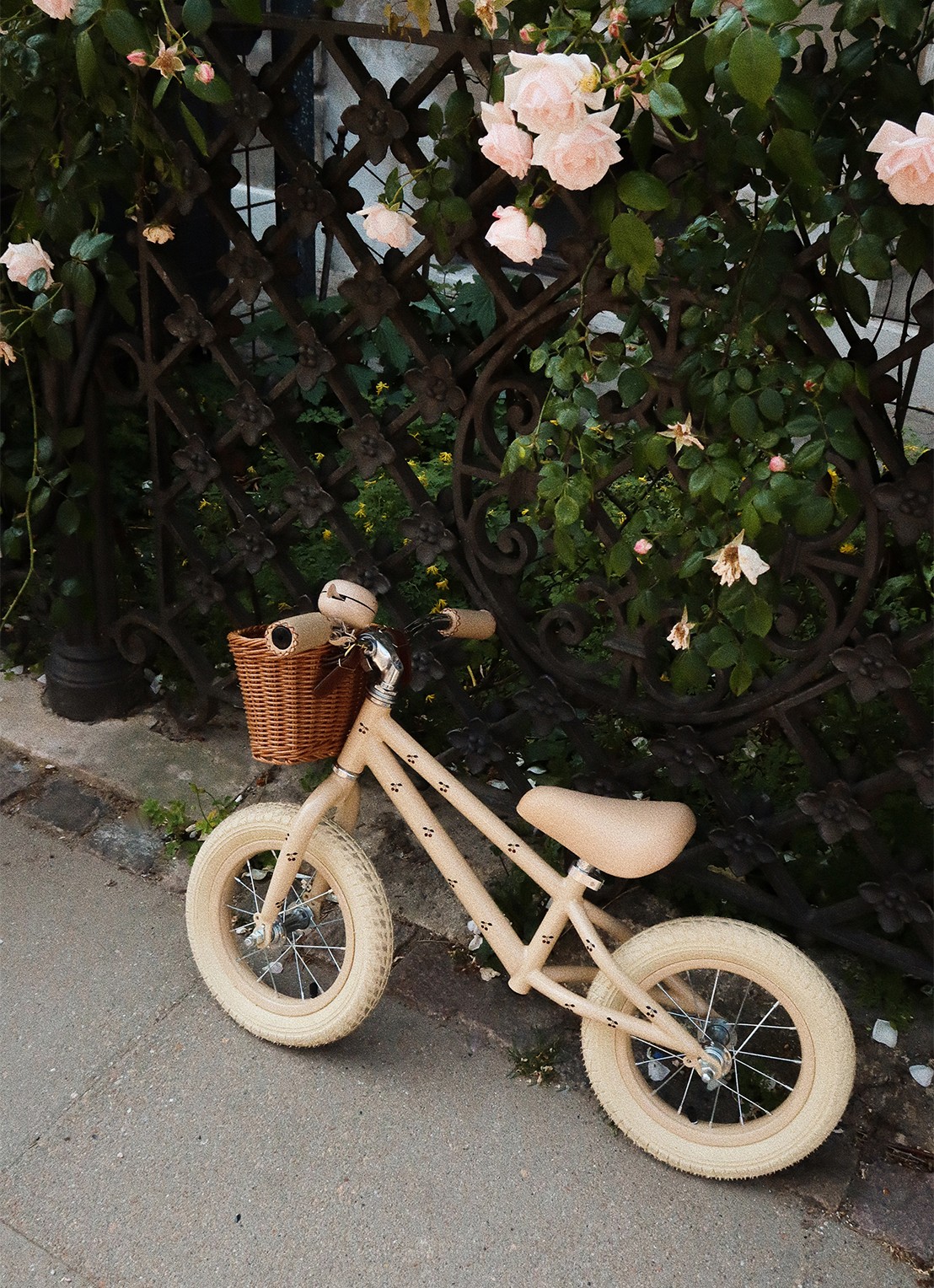 Konges Sløjd Fietsbel 6,5 cm - voorkant 2 zand