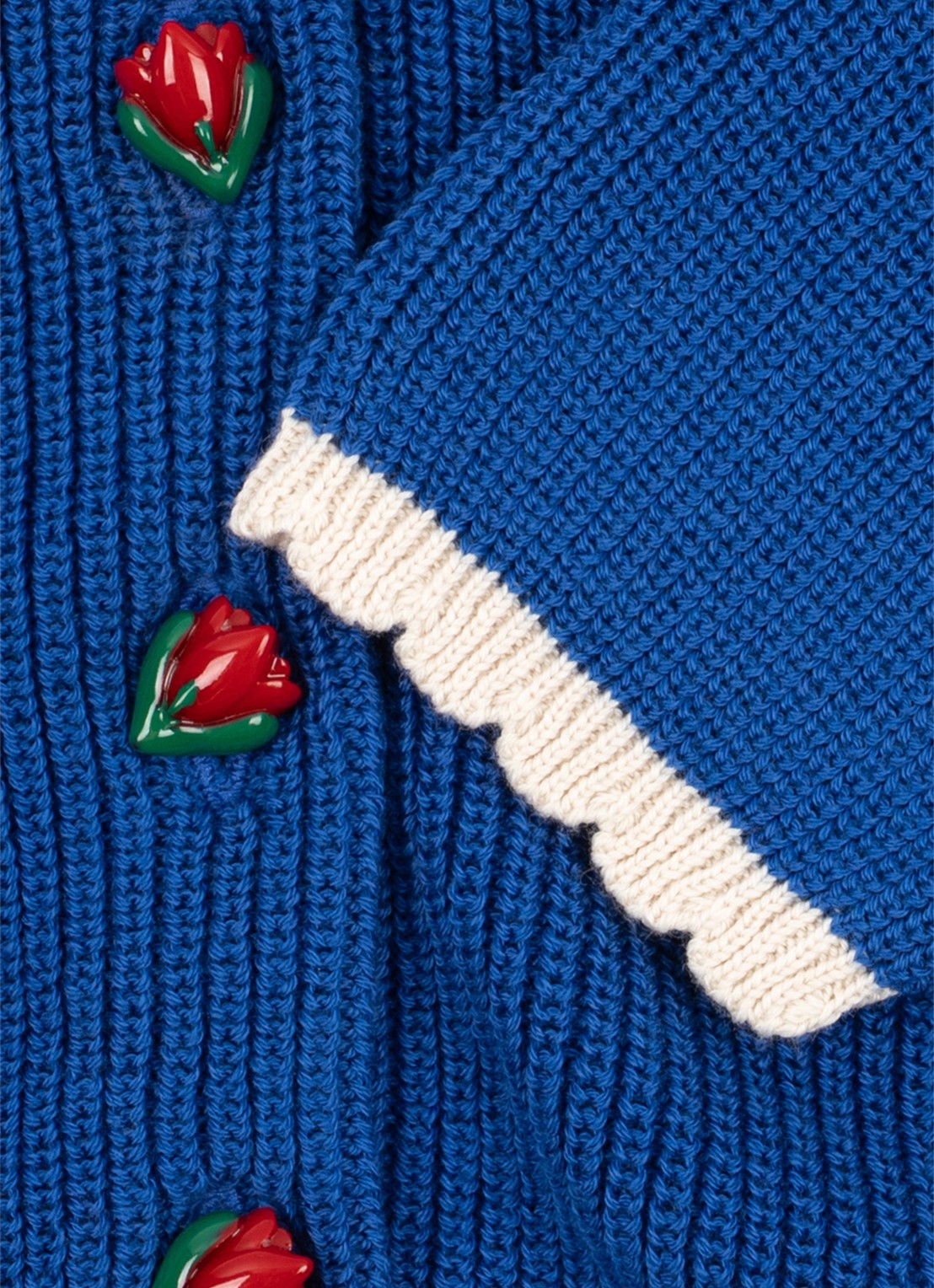 Konges Sløjd Lallo grofgebreid vest met sierknopen - detail blauw