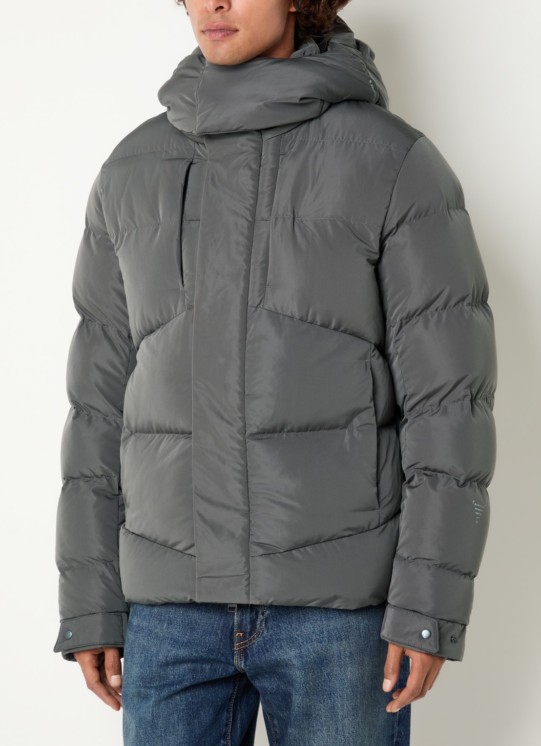 Krakatau Aitken puffer jack met afneembare capuchon en donsvulling - detail 3 middengrijs