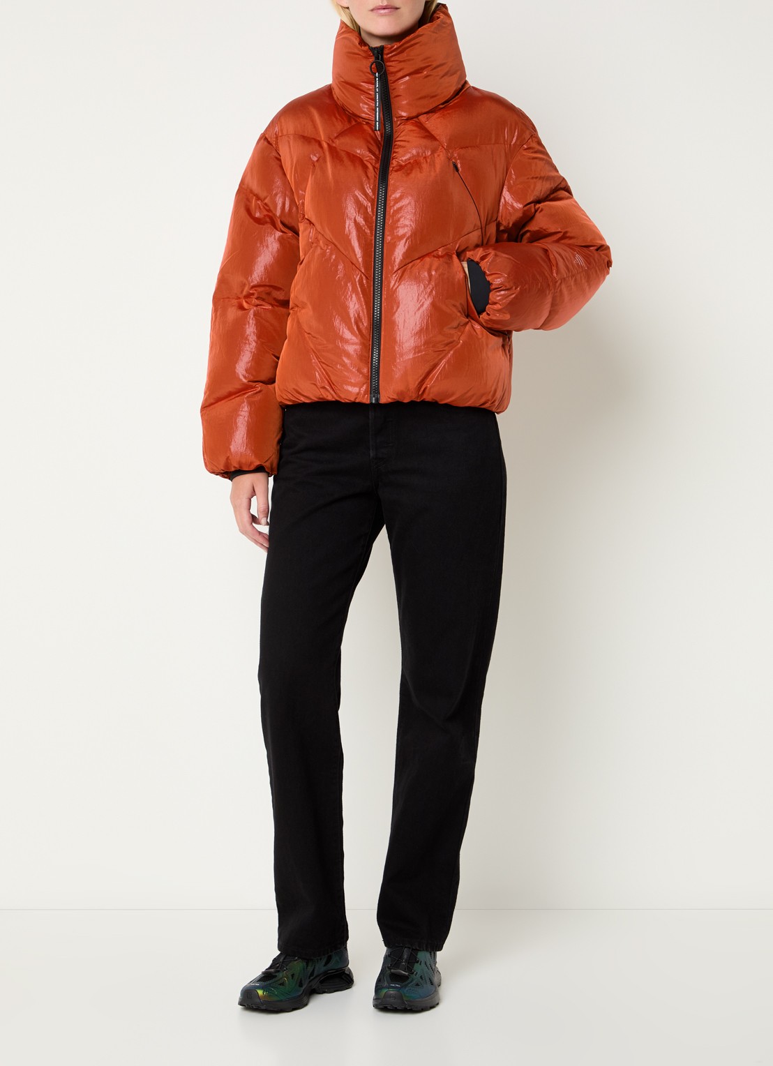 Krakatau Nebula puffer jack met glanzende finish - voorkant 3 oranjerood