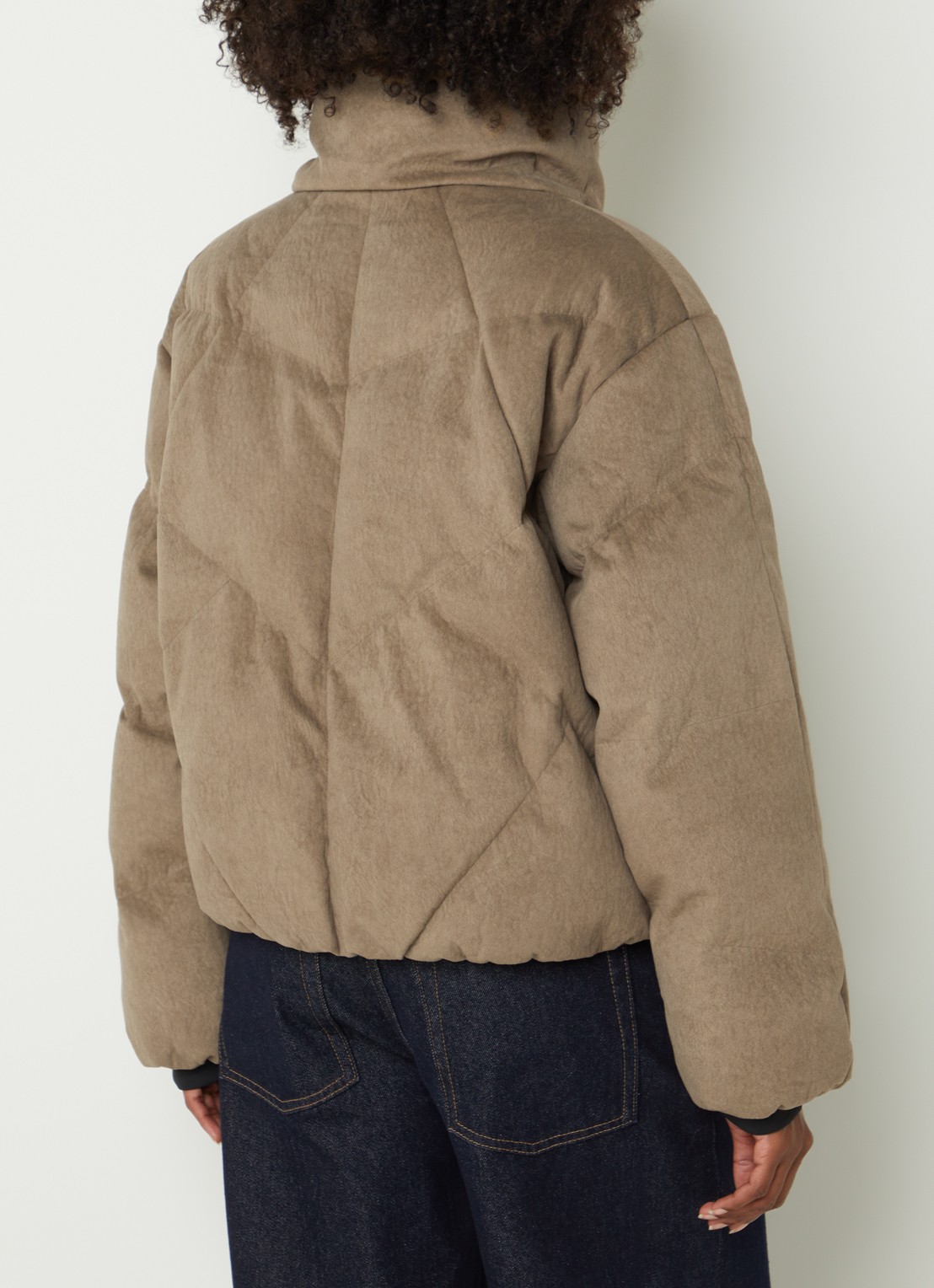 Krakatau Nebula pufferjack met quilt patroon en steekzakken - achterkant 4 bruin