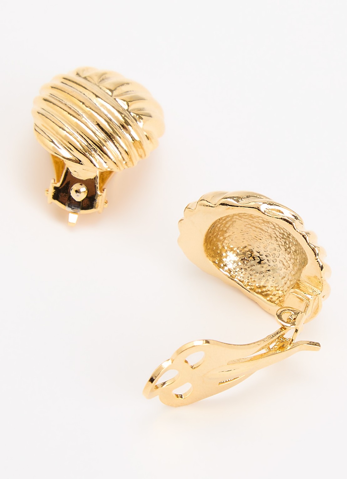 Kroonjuweeltjes Comete Ribbel oorclips verguld - detail goud