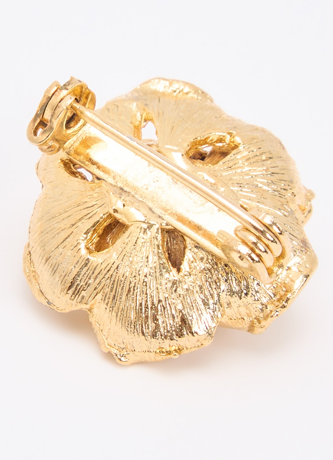 Kroonjuweeltjes Petite Roos broche - detail goud