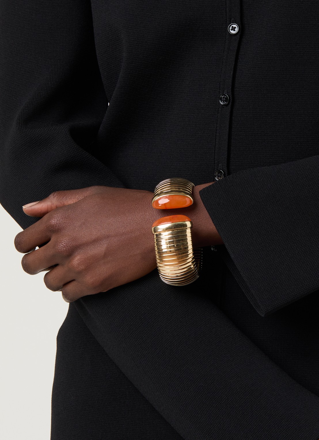 Kurt Geiger Bangle met kristal - voorkant 2 goud