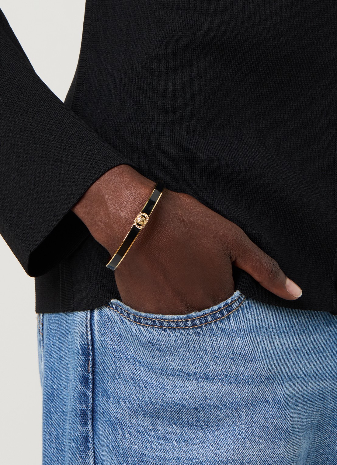 Kurt Geiger Chelsea bangle met kristal - voorkant 3 zwart