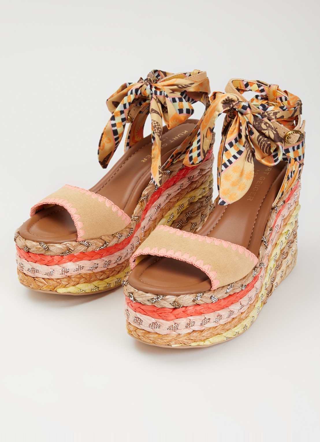 Kurt Geiger Chelsea Scarf sandalette van suède - detail 3 beige