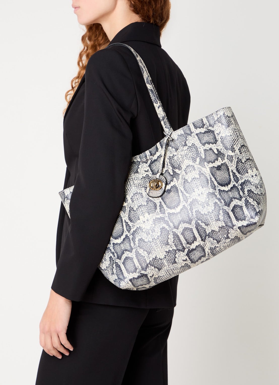 Kurt Geiger Chelsea shopper van leer met slangenprint en uitneembaar etui - voorkant 3 ivoor
