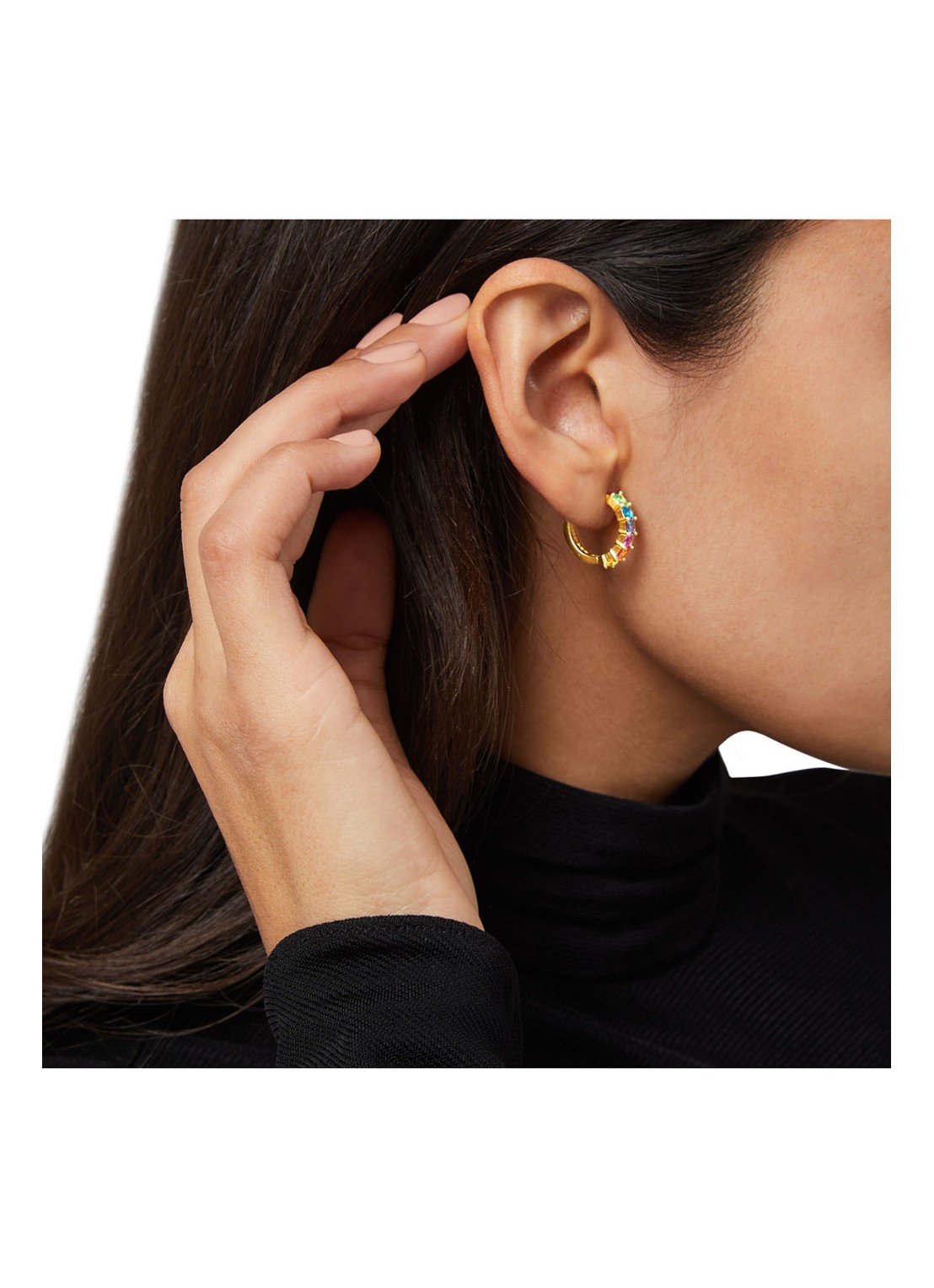 Kurt Geiger Huggie oorringen met kristal - detail goud