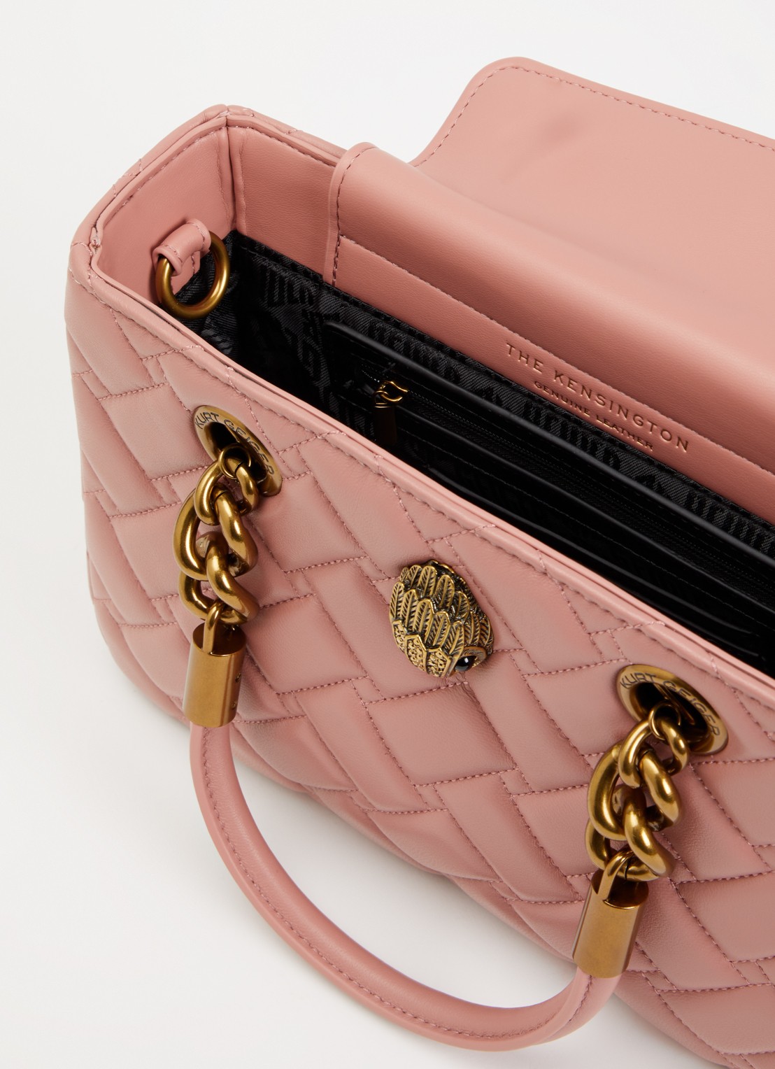 Kurt Geiger Kensington handtas van leer met quilt patroon en afneembare schouderriem - detail zalmroze