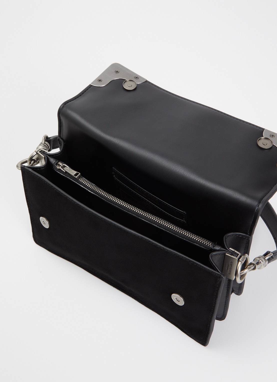 Kurt Geiger Sloane Soft schoudertas van leer met studs - detail zwart