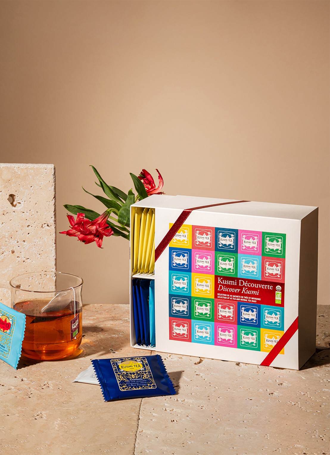 Kusmi Tea Discover Kusmi Gift theeset 45 stuks - detail 2 wit