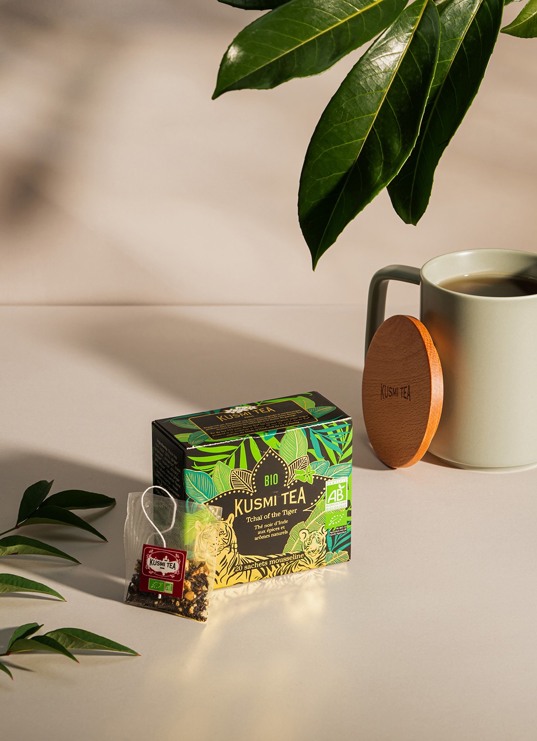 Kusmi Tea Tchaï of the Tiger theezakjes 20 stuks - voorkant 2 beige