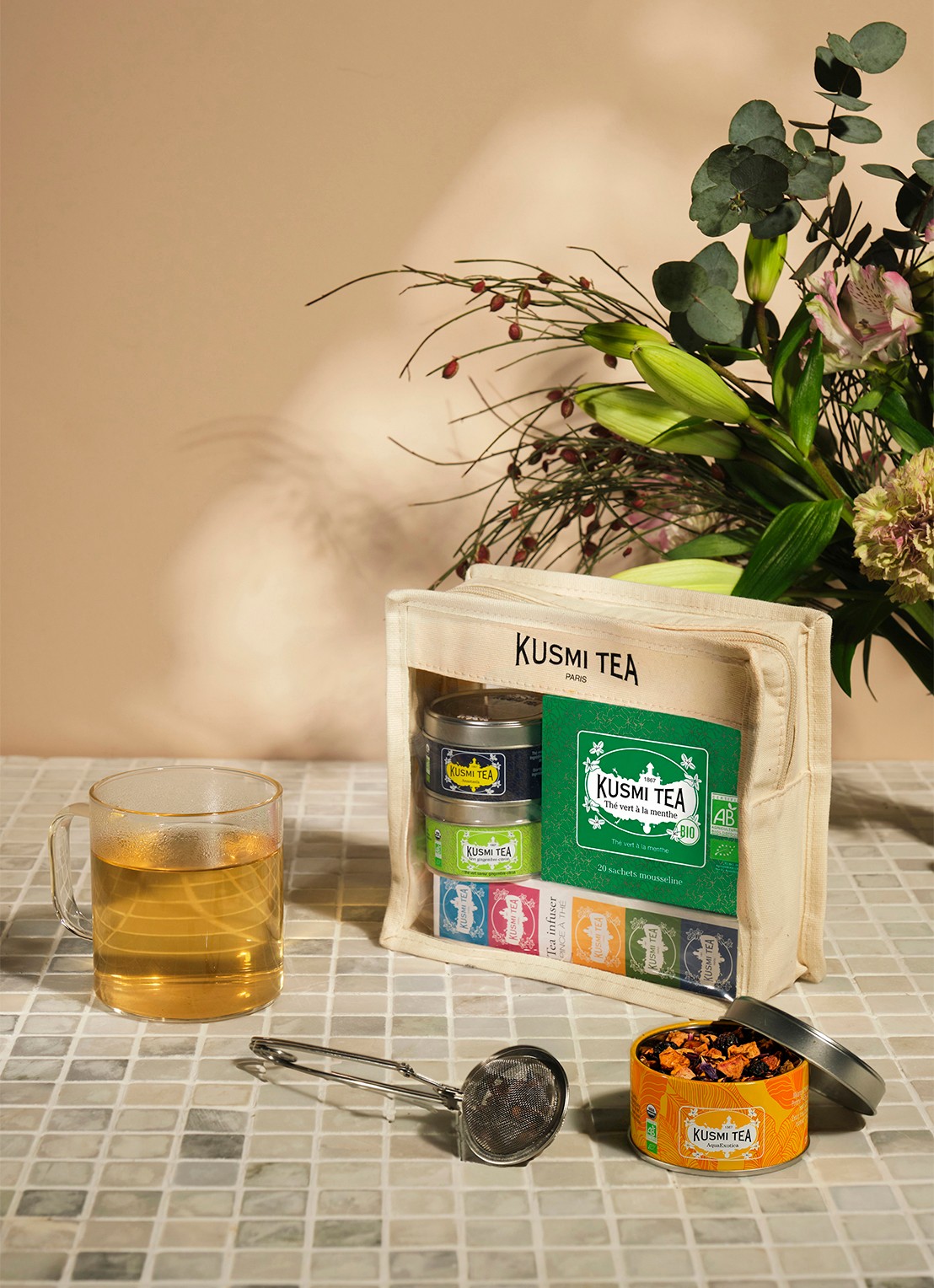 Kusmi Tea Theeset met thee-infuser 100 gram  - voorkant 2 beige