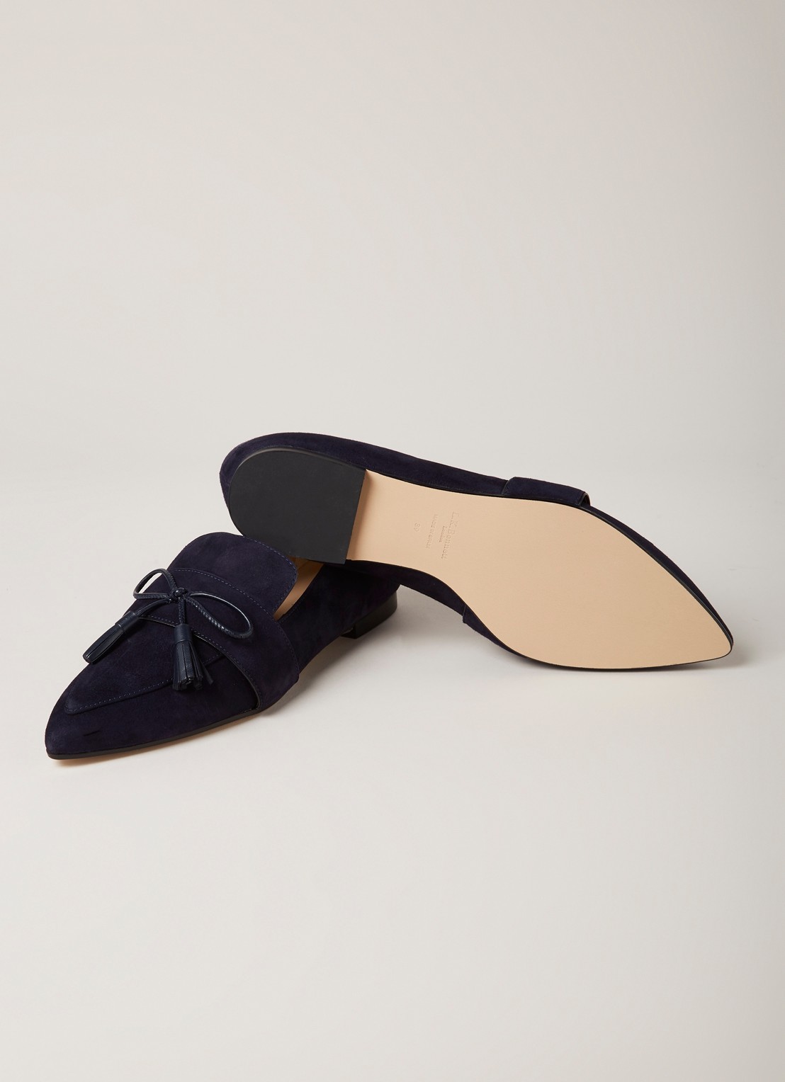 L.K.Bennett Celina loafer van suède met tassels - detail 5 blauw
