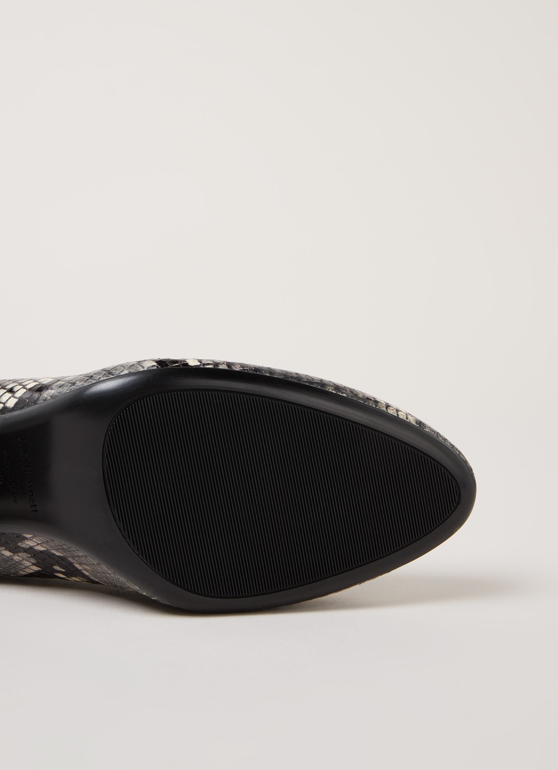 L.K.Bennett Winola pump van leer - detail 5 bruin