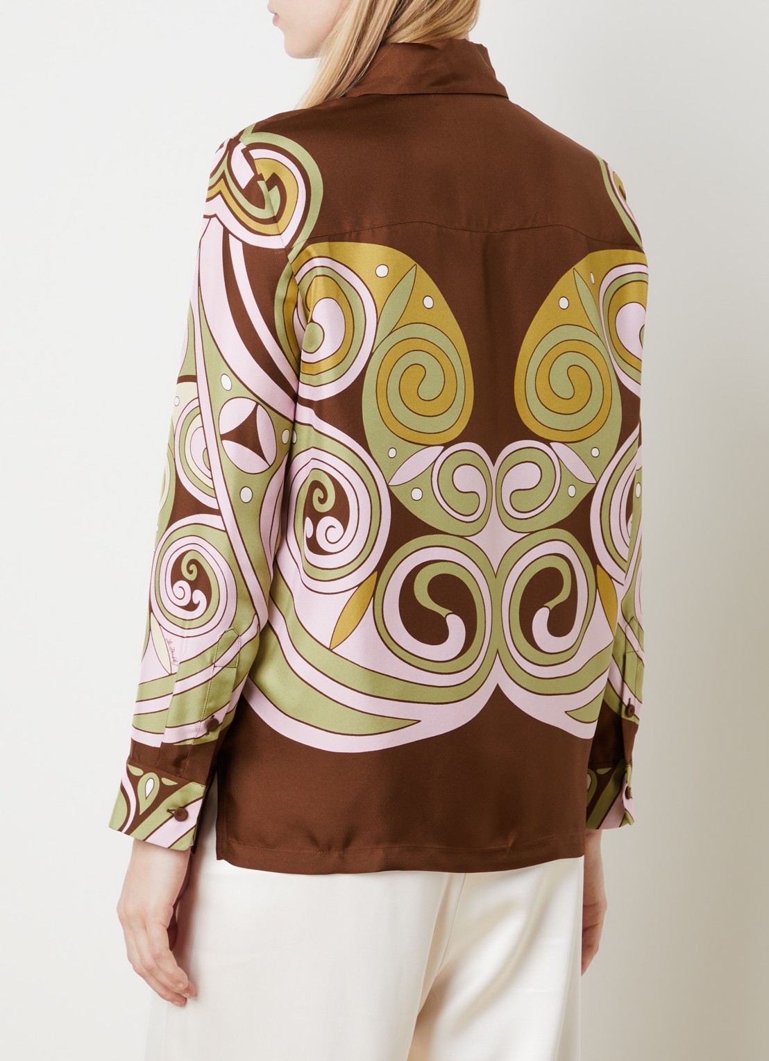 La DoubleJ Boy blouse van zijde met print - achterkant roodbruin