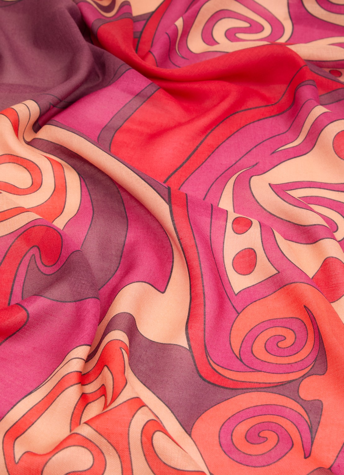 La DoubleJ Foulard sjaal in zijdeblend met print 140 x 140 cm - detail 2 donkerrood