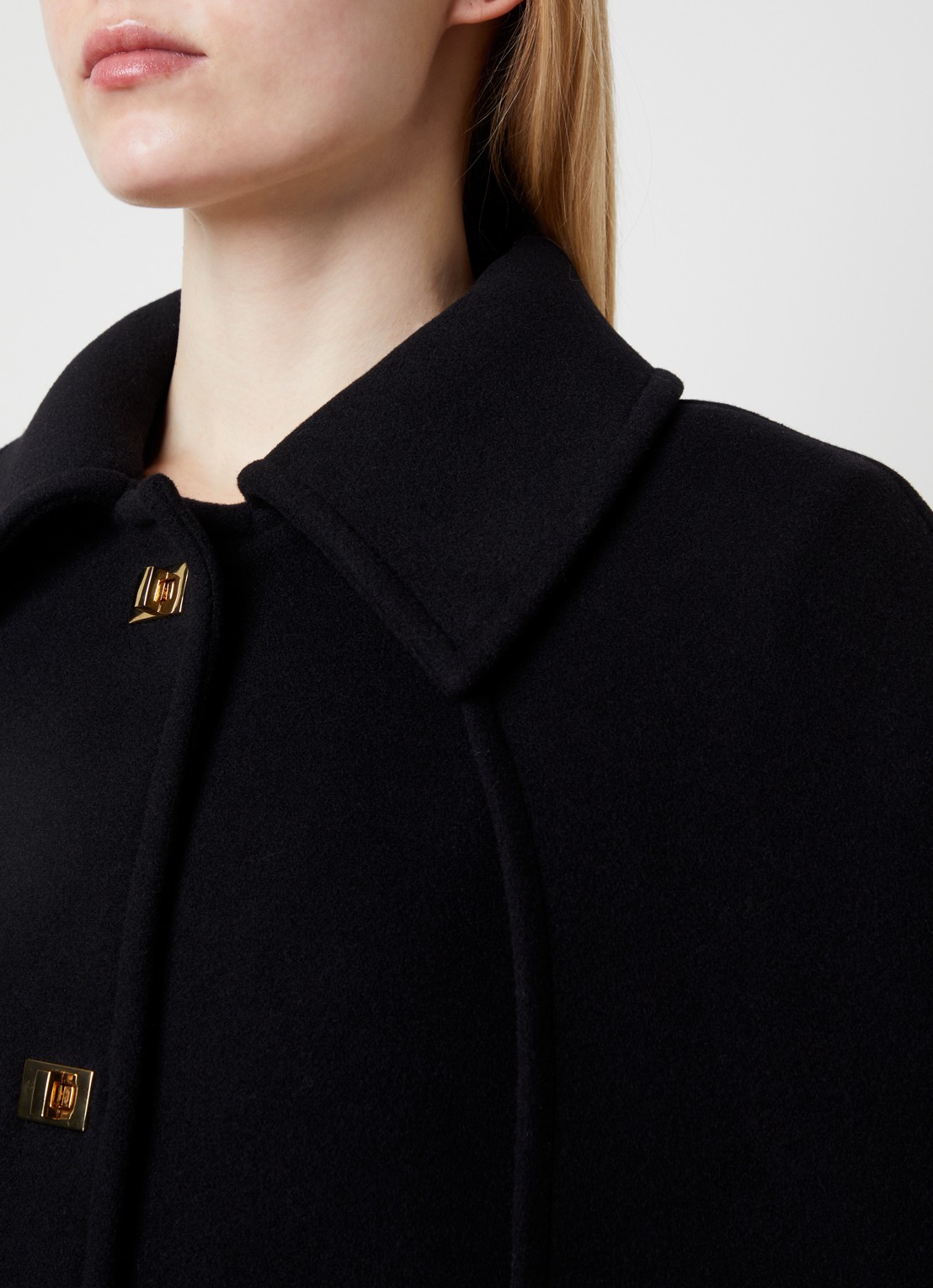 La DoubleJ Milano cape in scheerwolblend met opgestikte zakken - detail 4 zwart