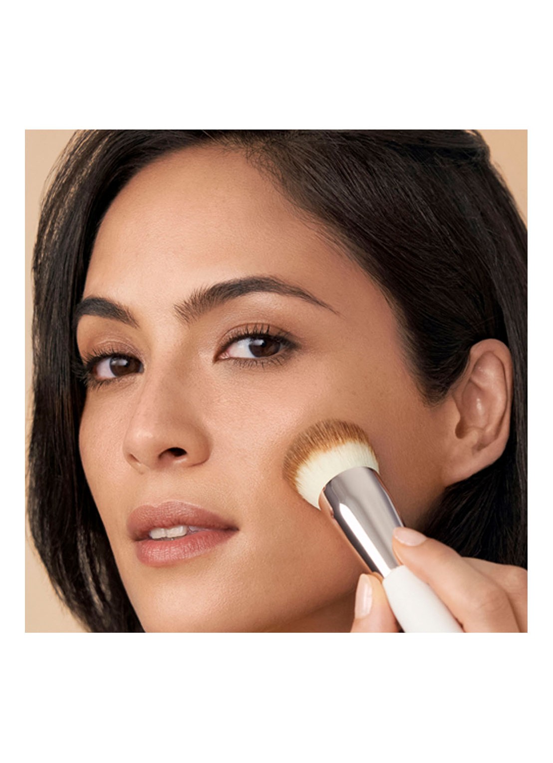 La Mer The Foundation Brush - kwast - detail 2 wit