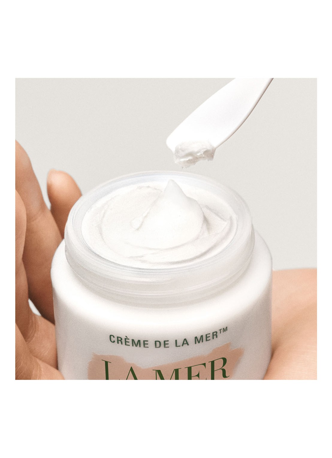 La Mer The Moisturizing Cream - hydraterende dag- en nachtcrème - detail 7 undefined