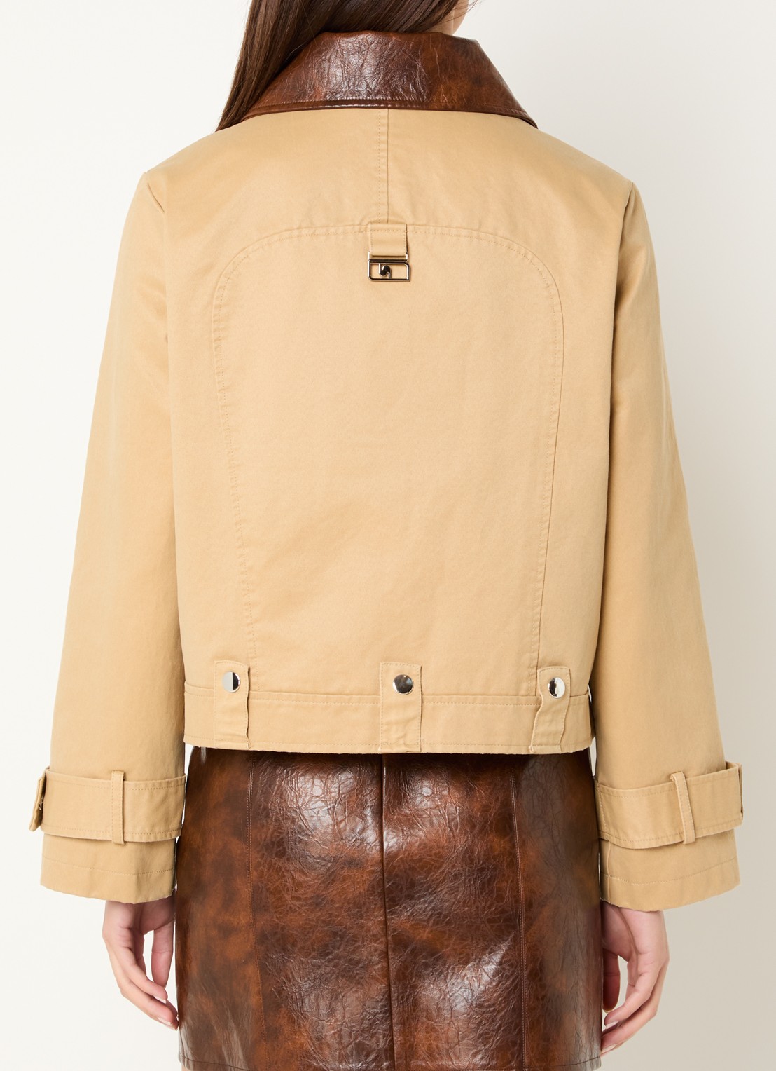 Laagam Braidy jack met steekzakken - achterkant 3 beige