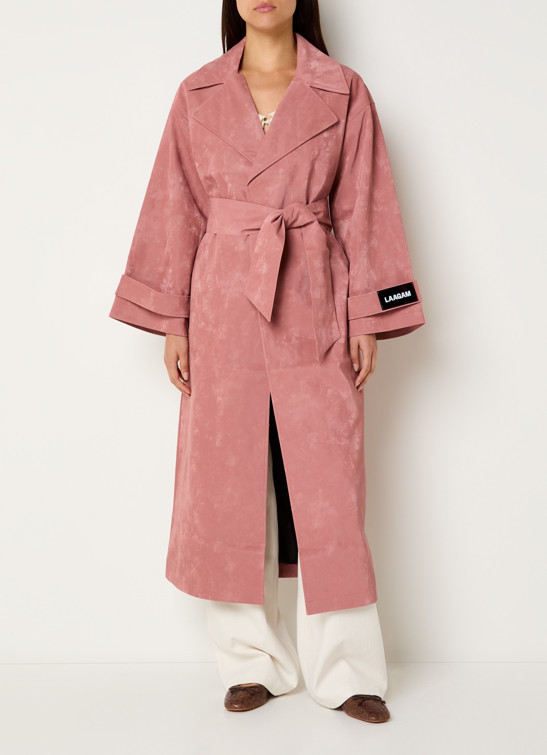 Laagam Janina trenchcoat met strikceintuur - detail oudroze
