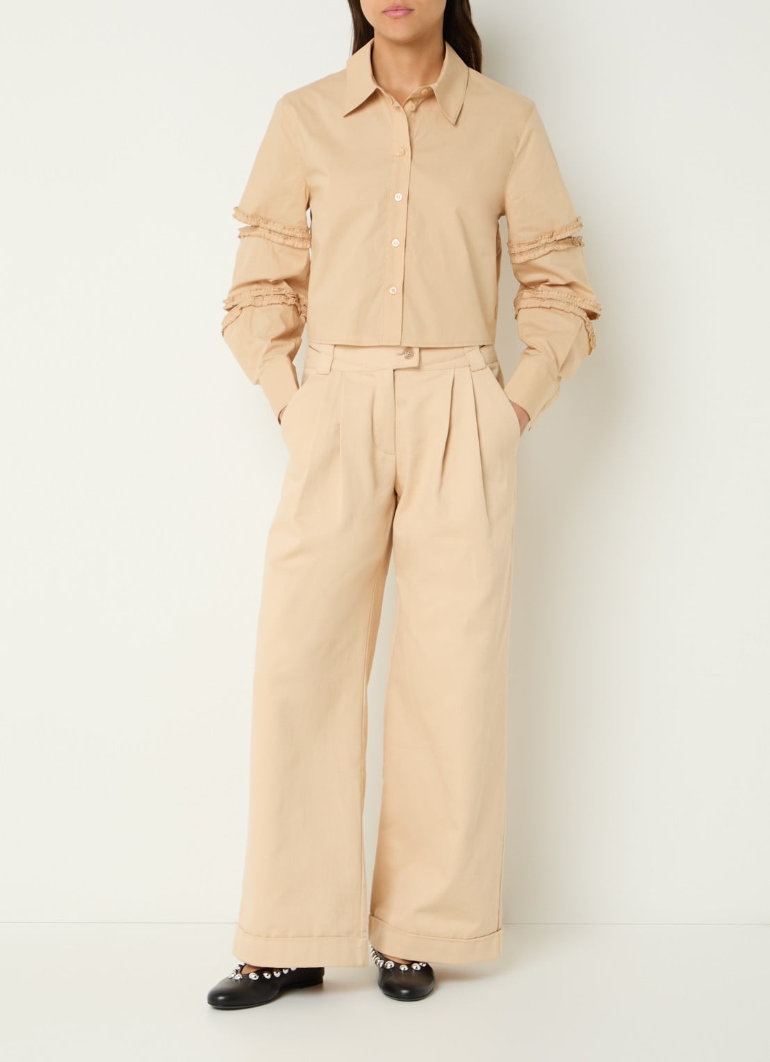 Laagam Muna blouse met pofmouw - voorkant 3 camel