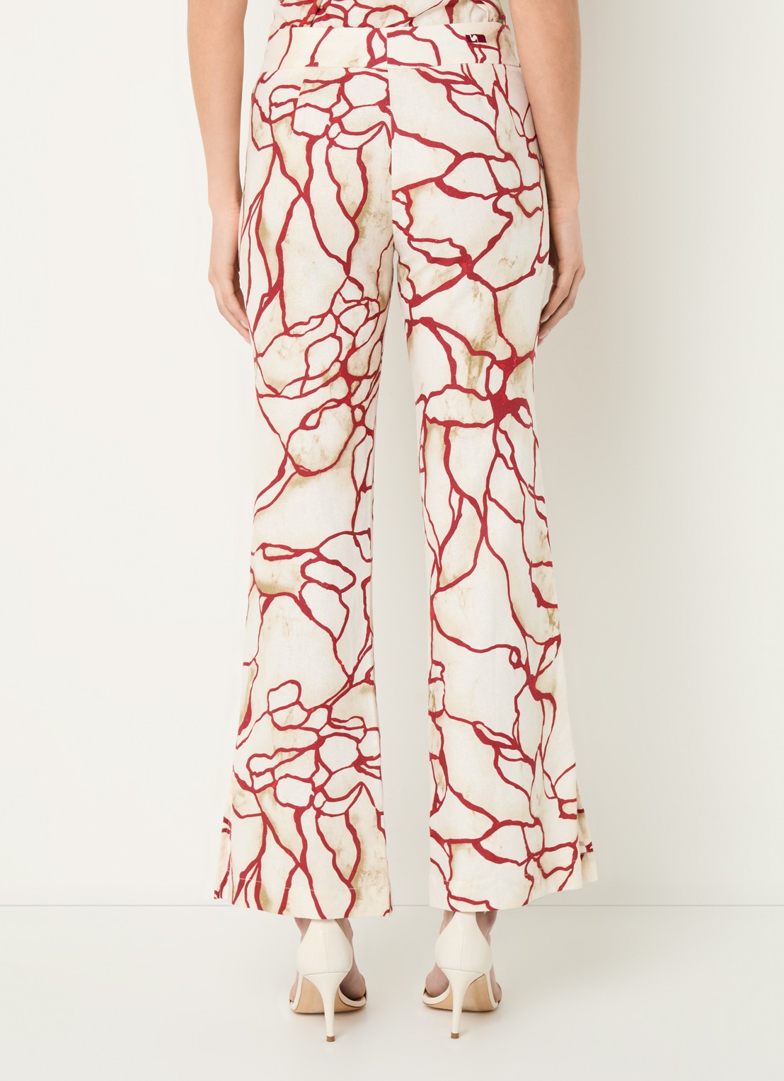 Laagam Nikita high waist flared fit pantalon in linnenblend met print - achterkant 5 beige