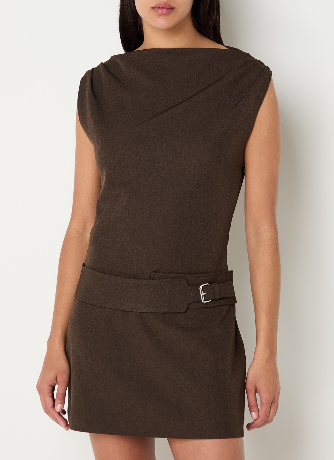 Laagam Zola mini jurk met ceintuur en gedrapeerd detail - detail 2 bruin