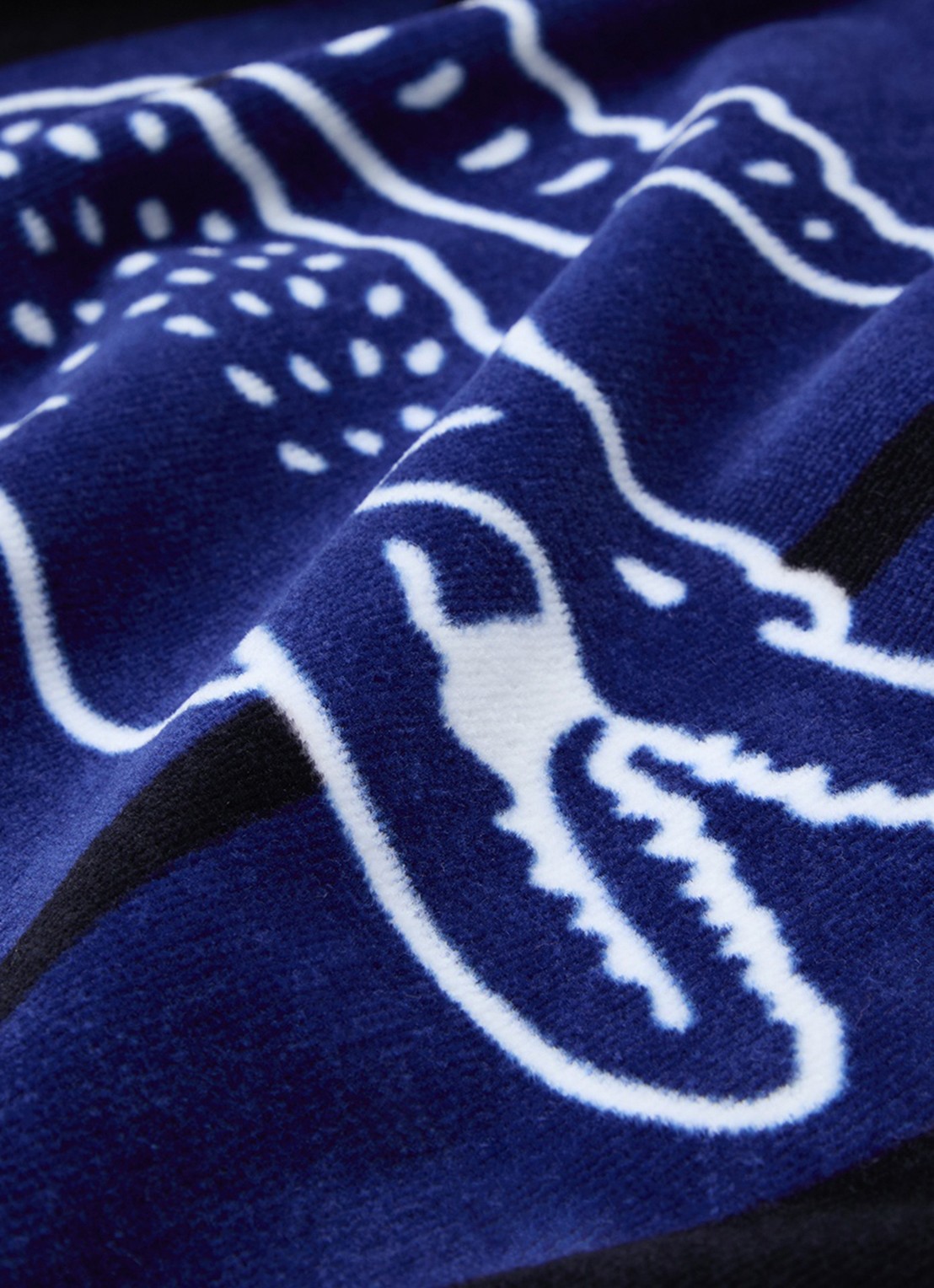 Lacoste L Ace strandlaken - 450 gr/m² - 100 x 170 cm - detail 2 blauw