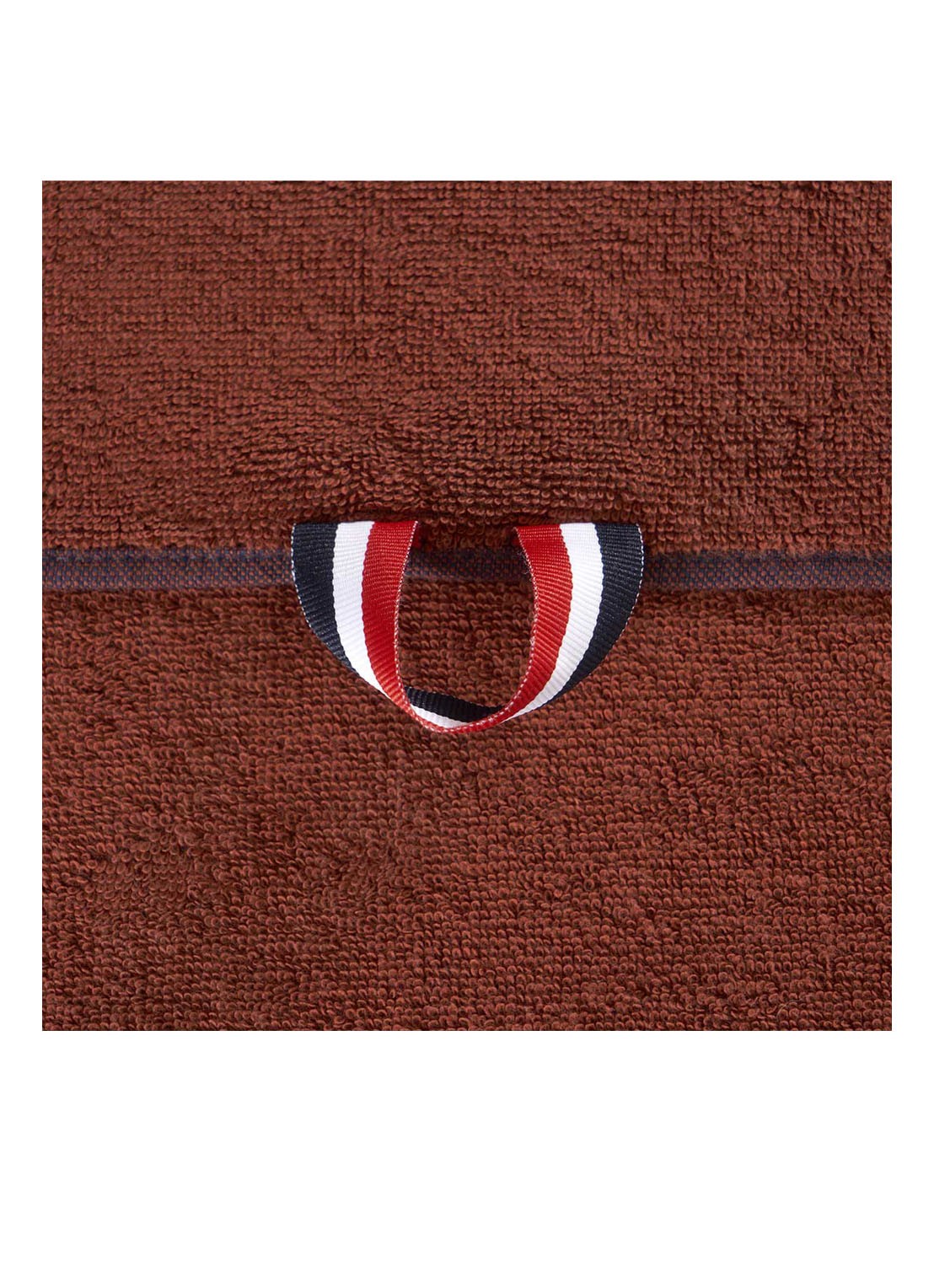 Lacoste L Casual badlaken - 450 gr/m2 - 70 x 140 cm - detail 2 bordeauxrood