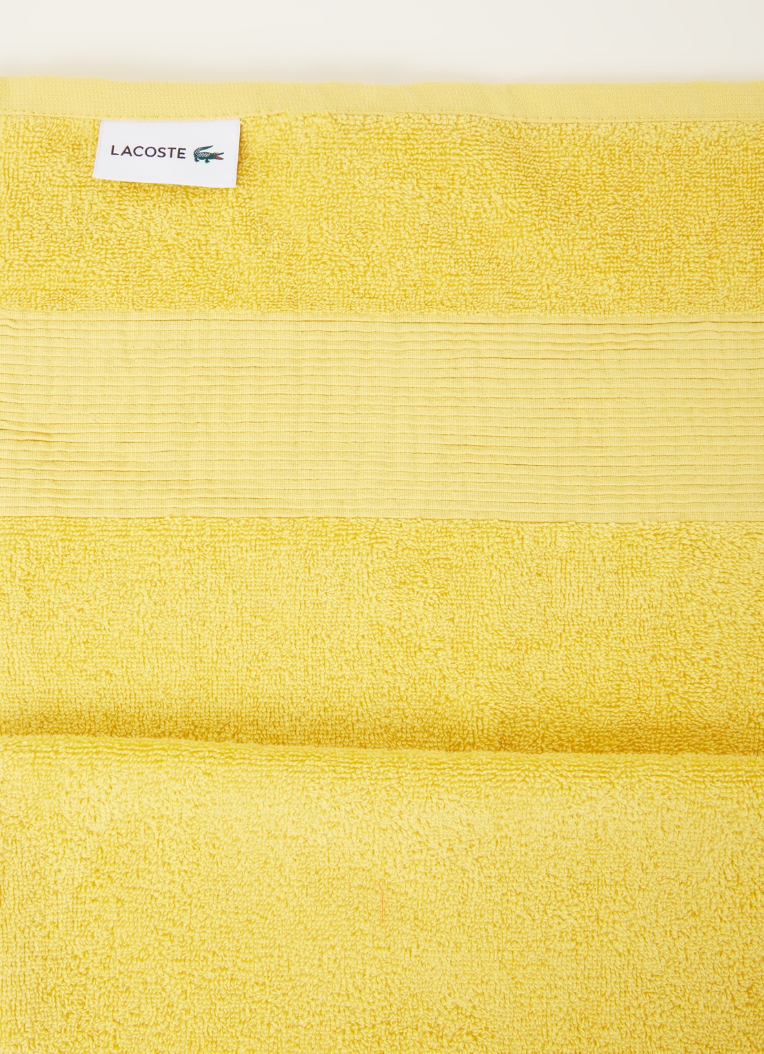 Lacoste L Lecroco badhanddoek - 600 gr/m2 - 50 x 100 cm - detail 3 geel