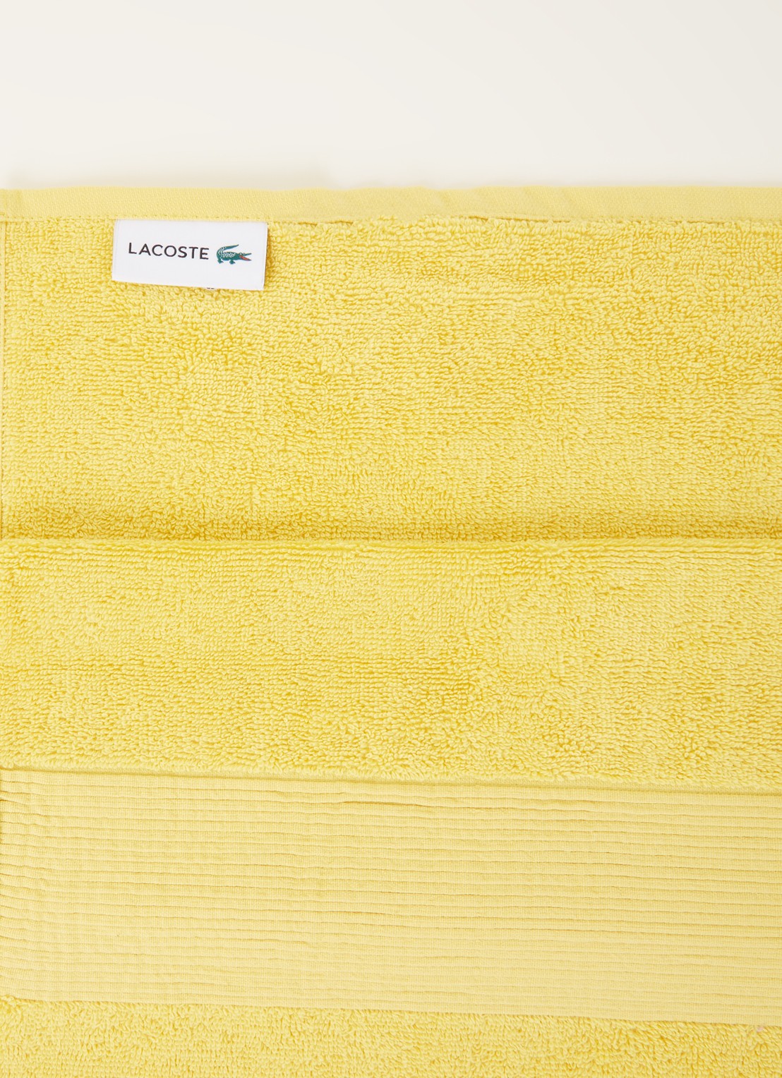 Lacoste L Lecroco gastendoek - 600 gr/m2 - 60 x 40 cm - detail 3 geel