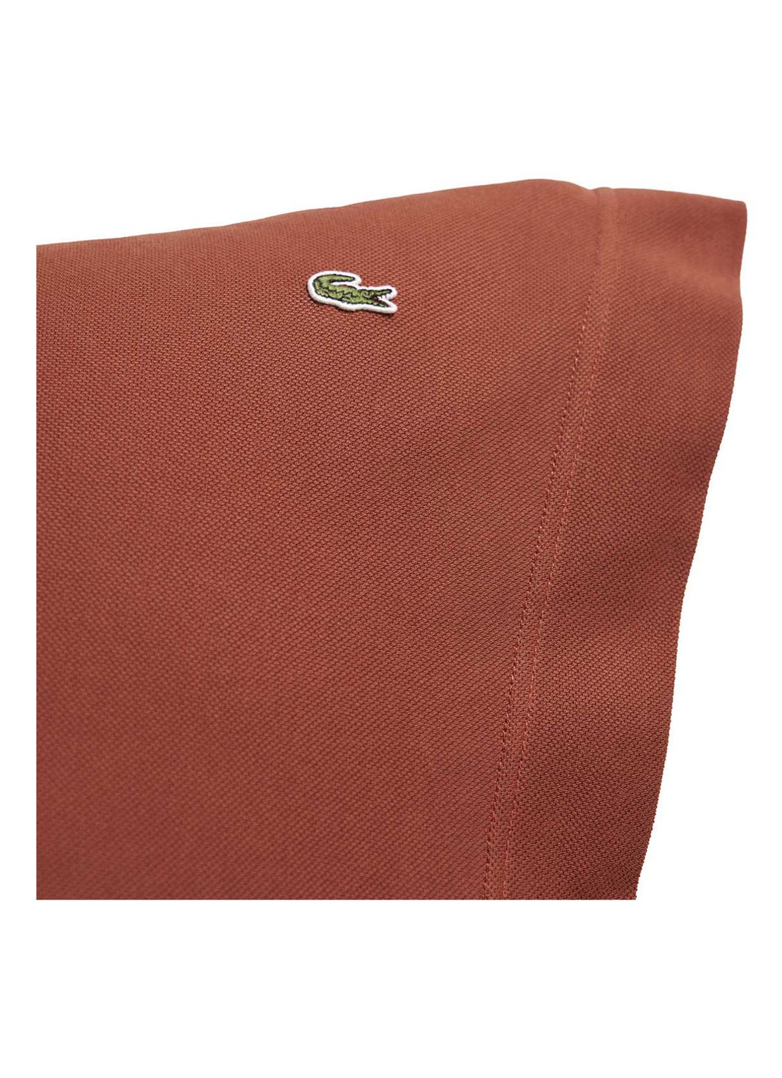 Lacoste L Piqué kussensloop van piqué katoen - detail roodbruin