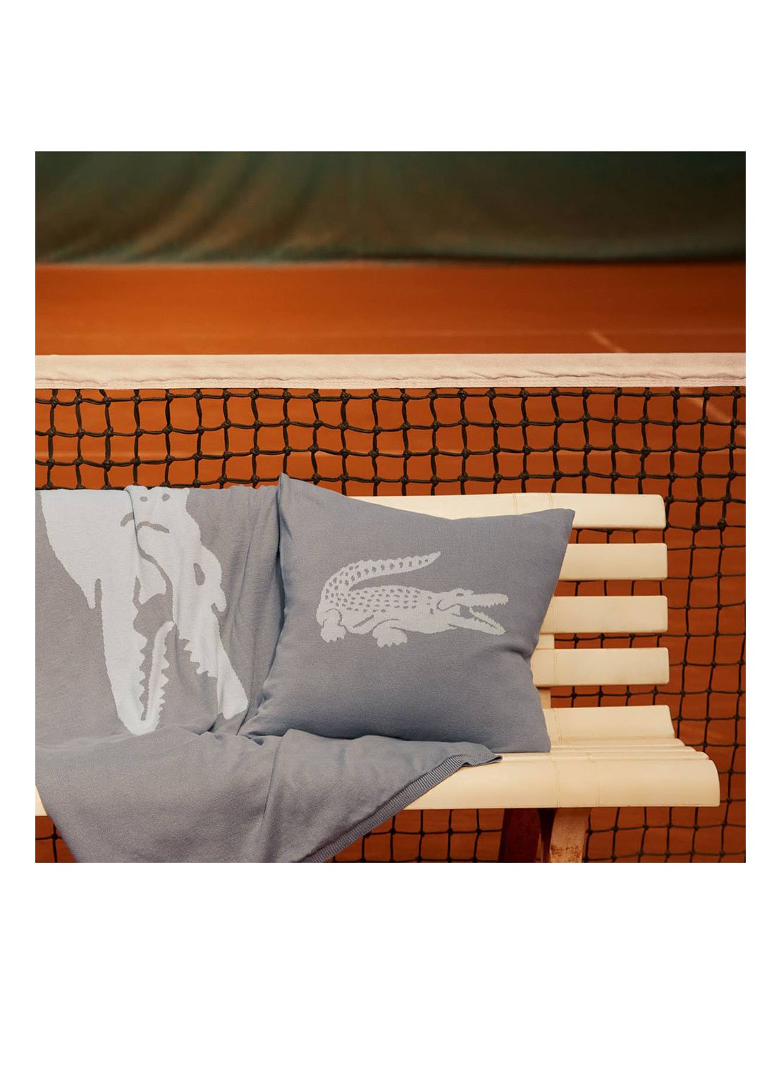 Lacoste L Reflet sierkussenhoes 45 x 45 cm - detail 3 grijs