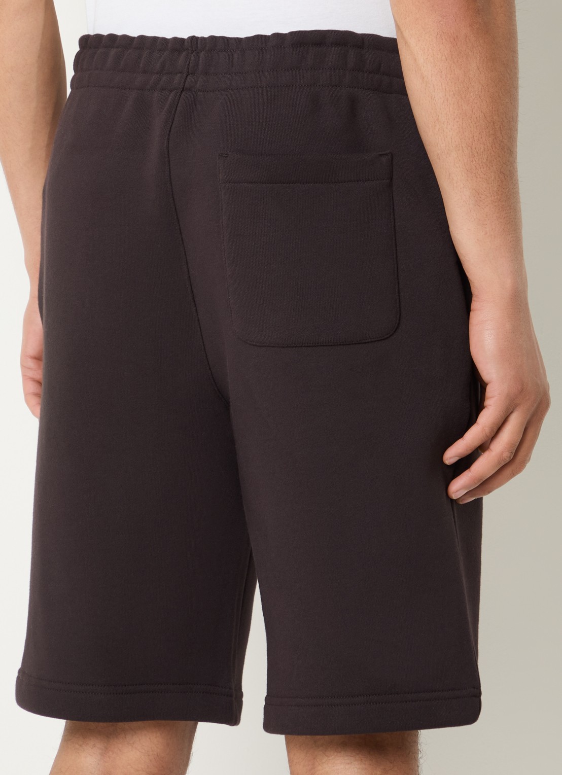 Lacoste Straight fit korte joggingbroek met logo en steekzakken - achterkant 4 donkerbruin