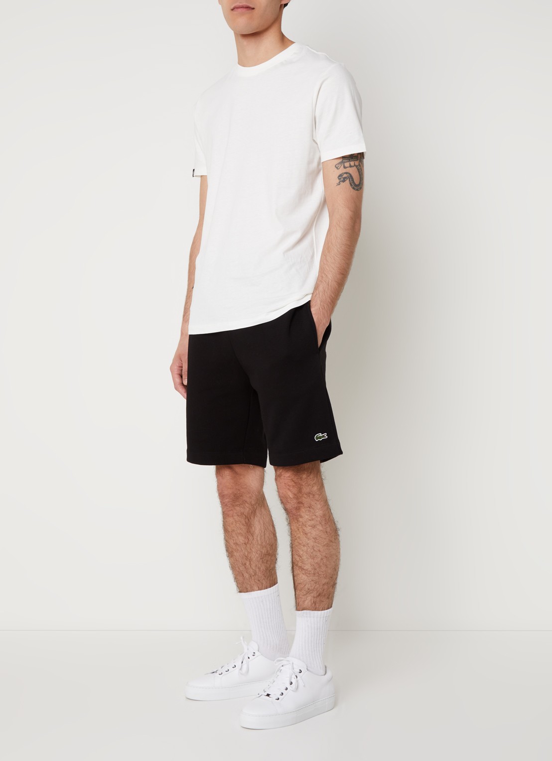 Lacoste Straight fit korte joggingbroek met steekzakken - voorkant 4 zwart