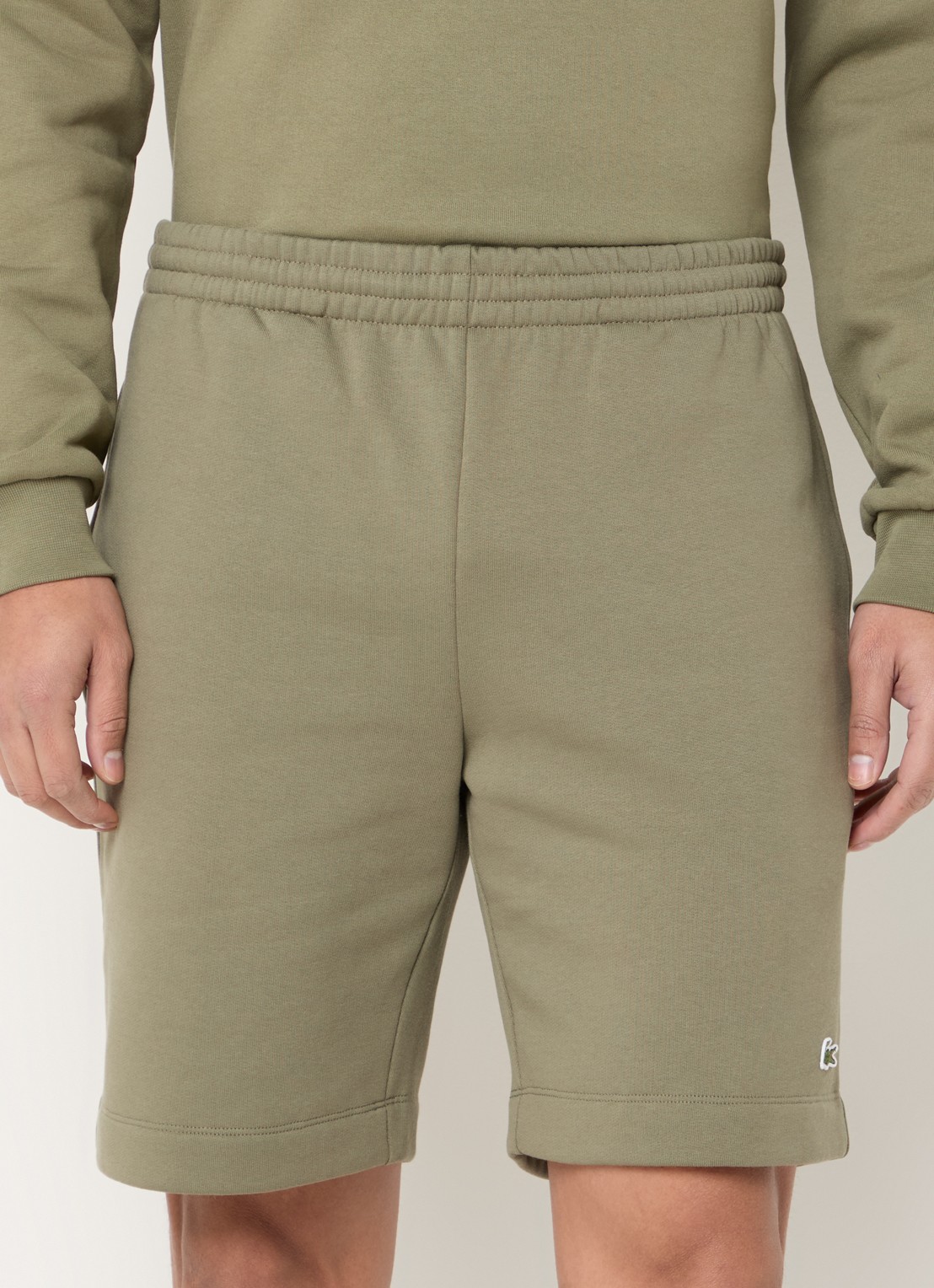 Lacoste Straight fit korte joggingbroek met steekzakken - detail olijfgroen