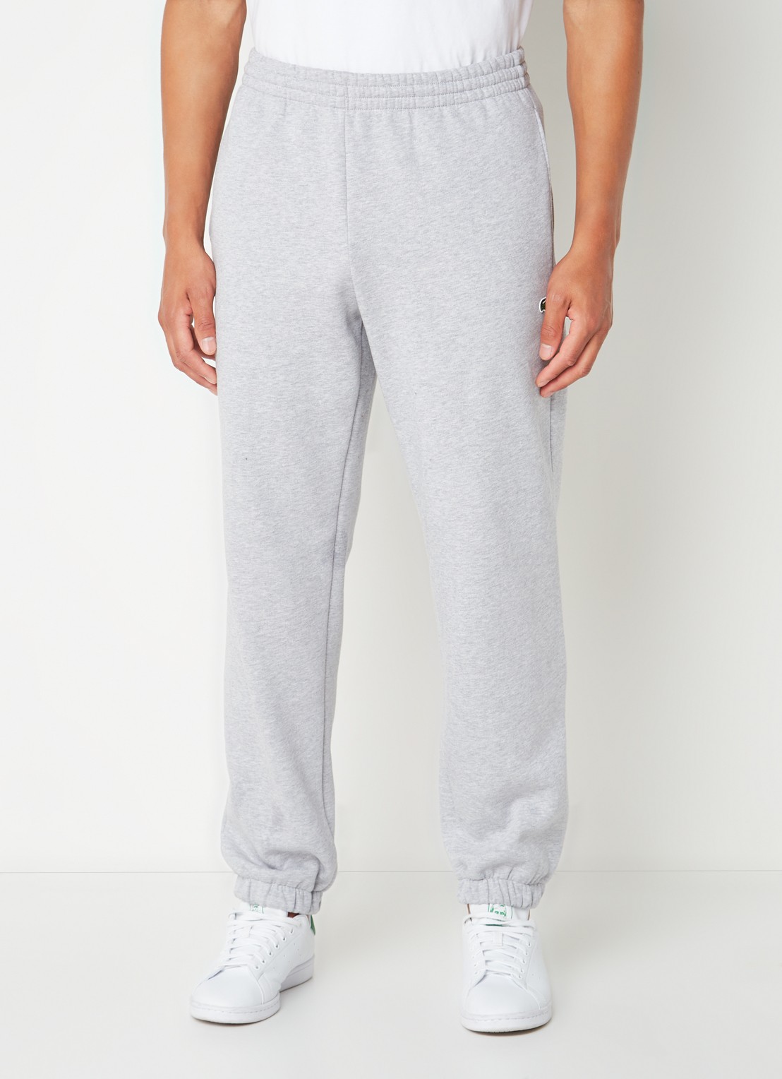 Lacoste Tapered fit joggingbroek met logoborduring - detail grijsmele