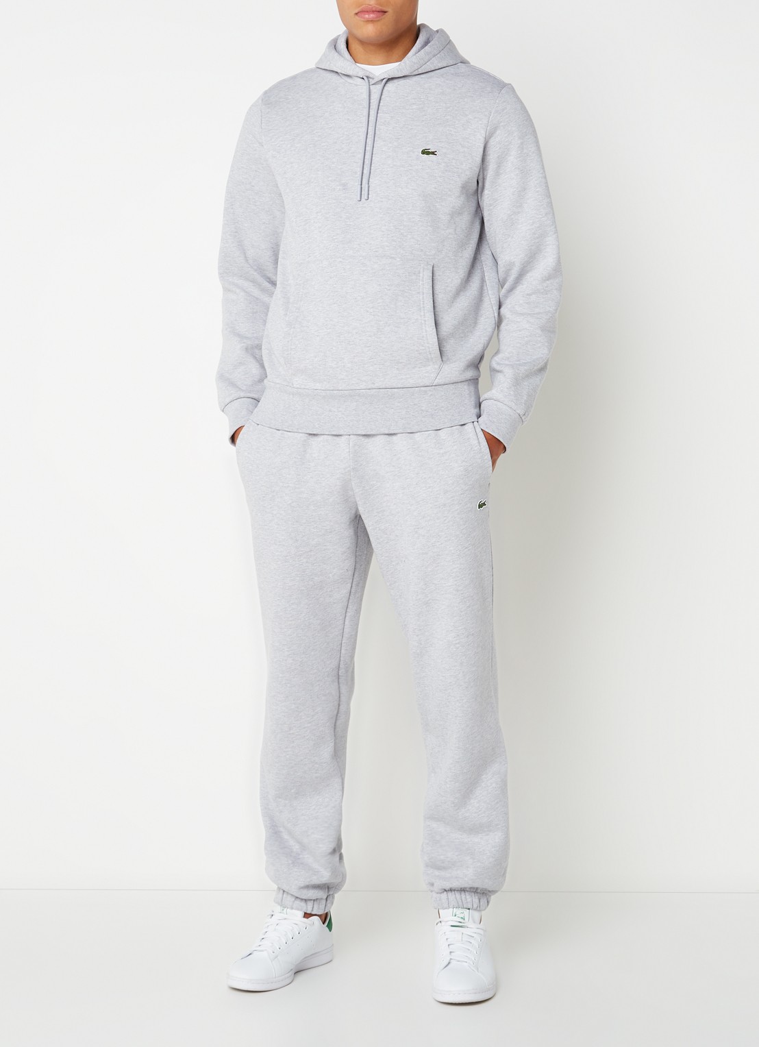 Lacoste Tapered fit joggingbroek met logoborduring - voorkant 5 grijsmele