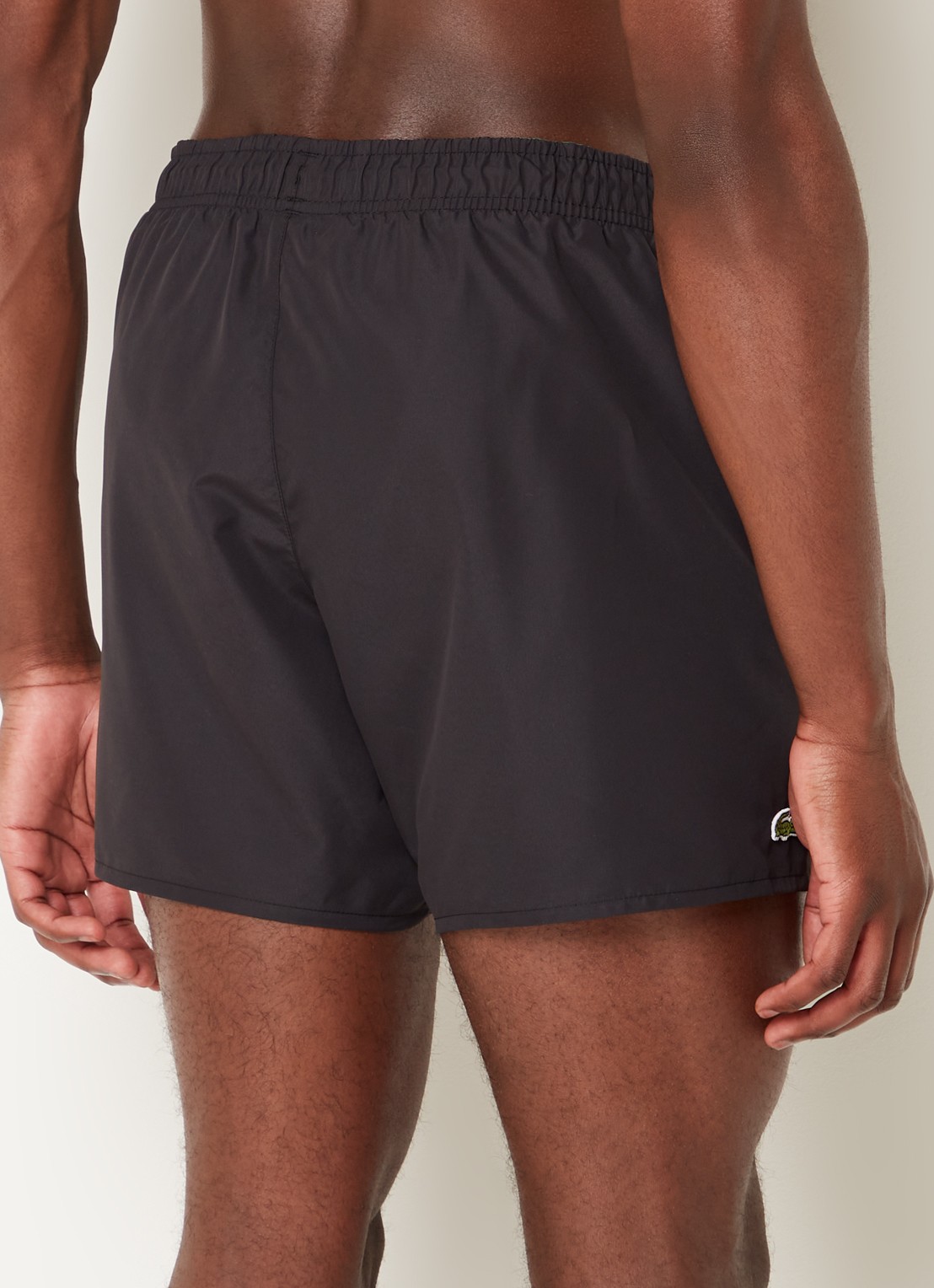 Lacoste Uni zwemshorts met logo en steekzakken - achterkant zwart