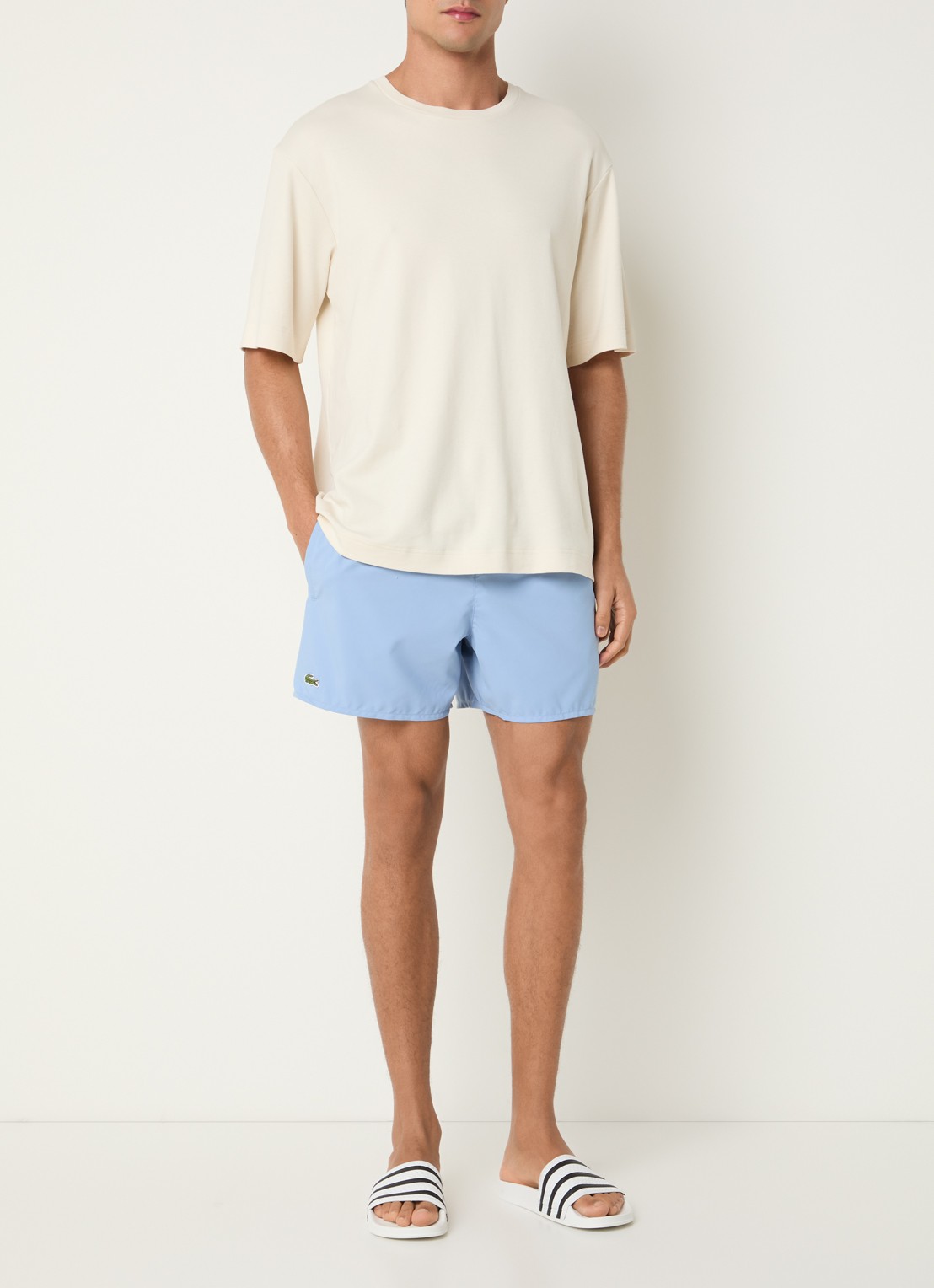 Lacoste Uni zwemshorts met logo en steekzakken - voorkant 4 lichtblauw