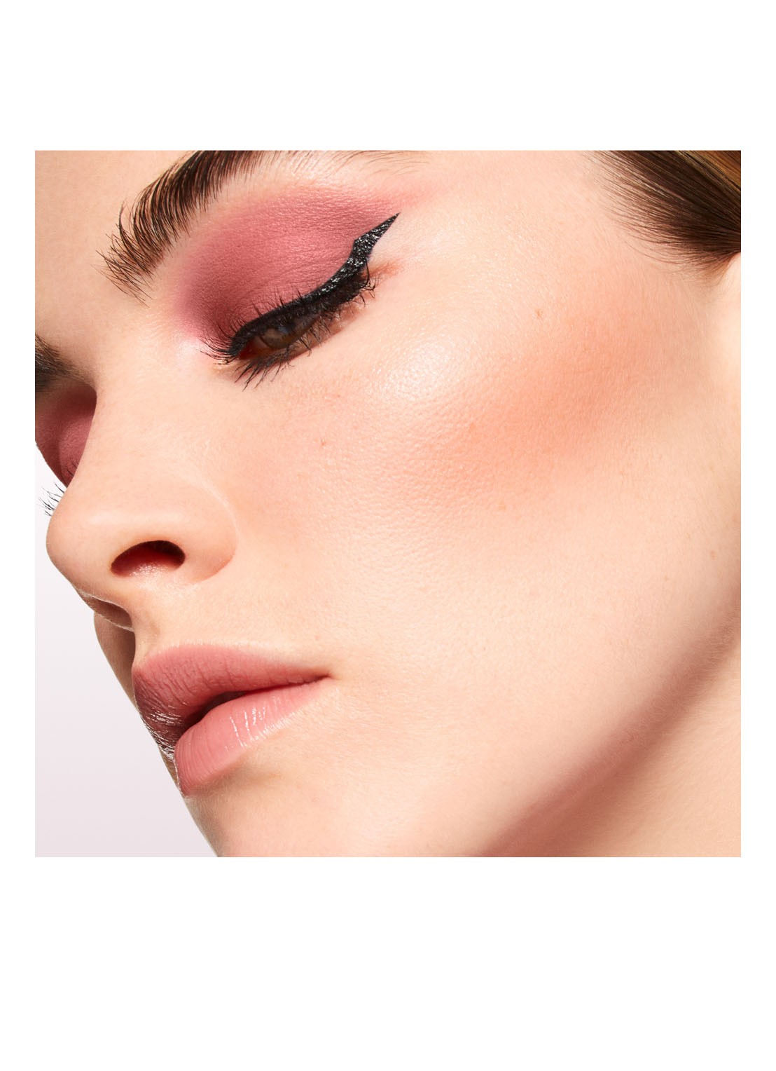 Lancôme  Idôle Tint - vloeibare oogschaduw - detail 5 06