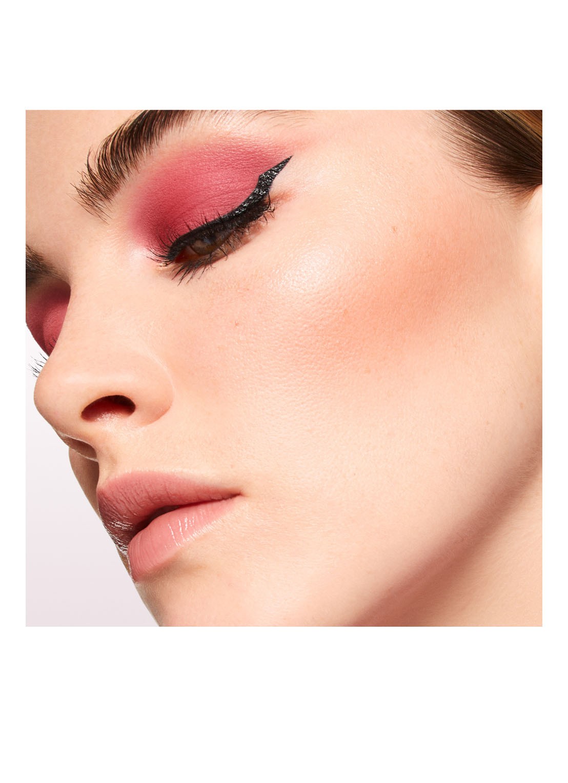 Lancôme  Idôle Tint - vloeibare oogschaduw - detail 3 07