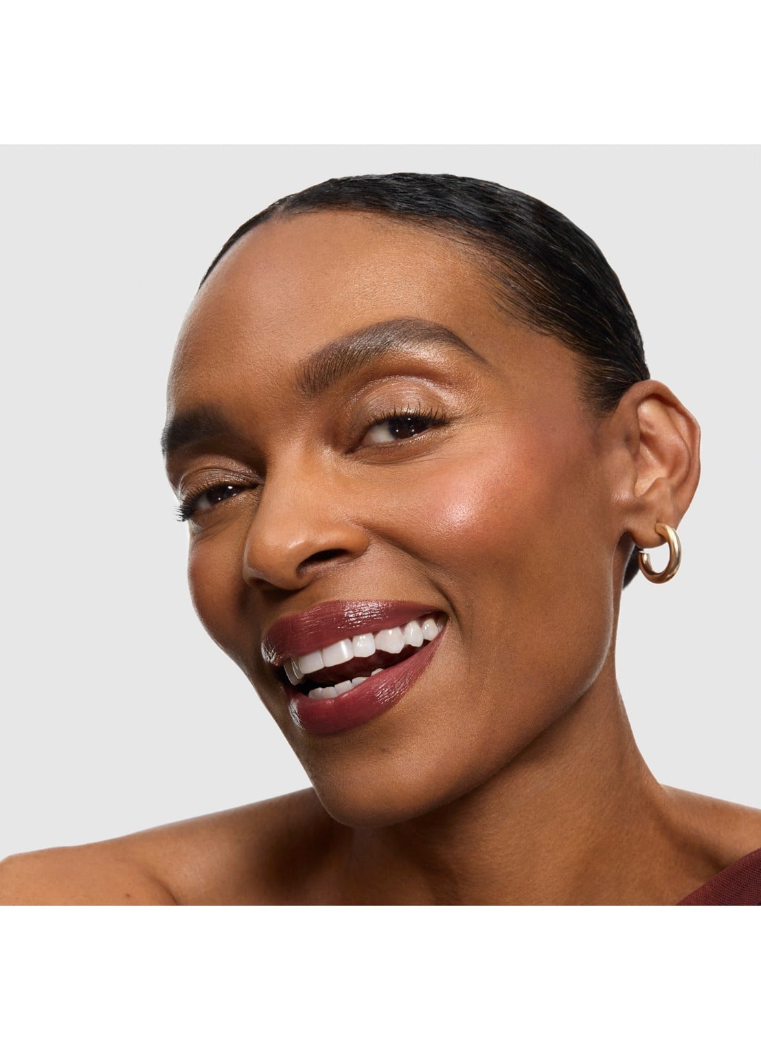 Lancôme Lip Idôle Butterglow - getinte lipbalsem - detail 2 90 – berry bisou