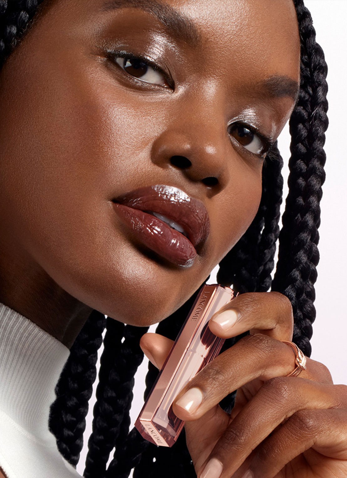 Lancôme Lip Idôle Squalane-12 Butterglow™ - getinte lipbalsem - detail 3 64 roast me
