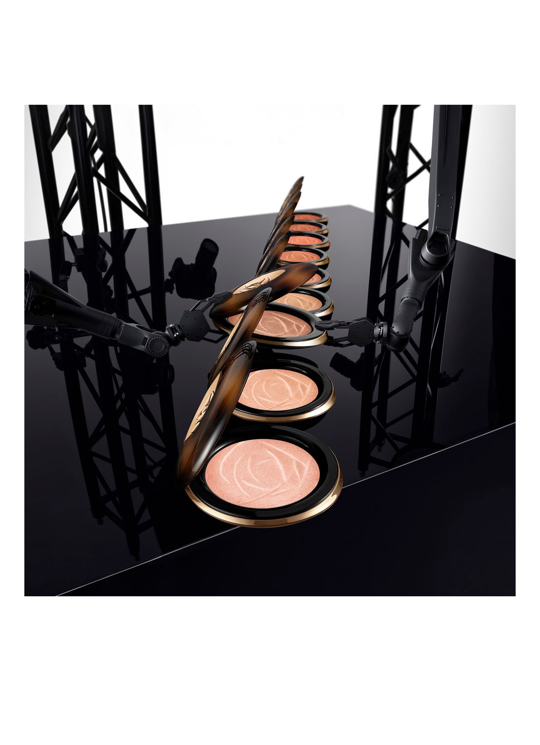 Lancôme Teint Idole Ultra Wear C.E. Skin Transforming Bronzer - detail 5 07 deep